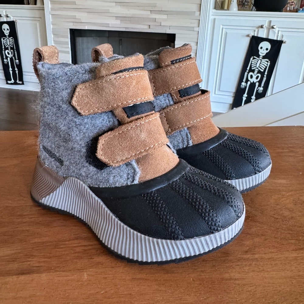 Sorel toddler boots